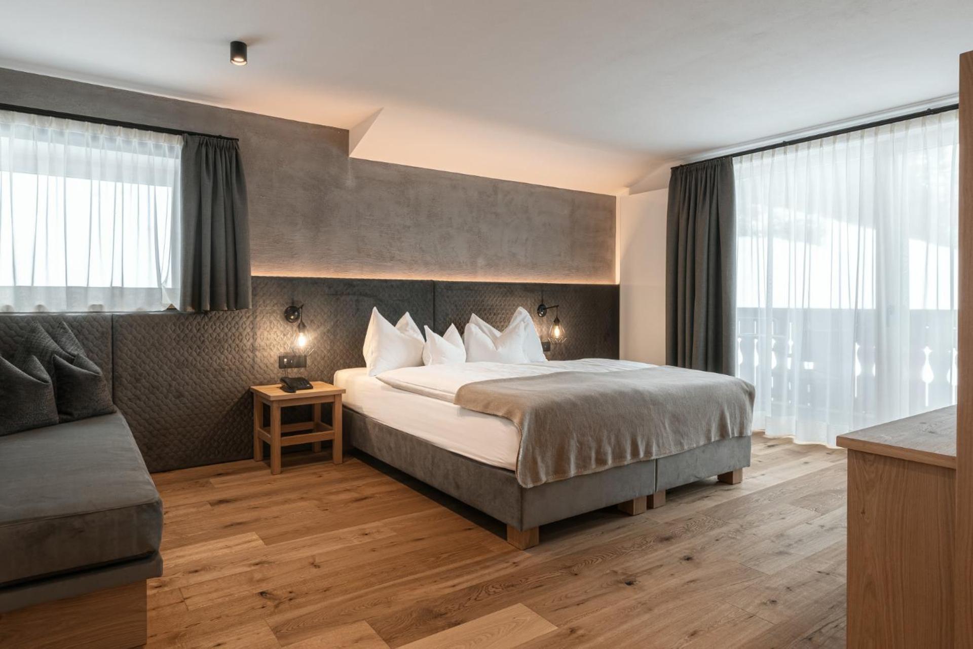 Hotel Niblea Dolomites Ortisei Extérieur photo